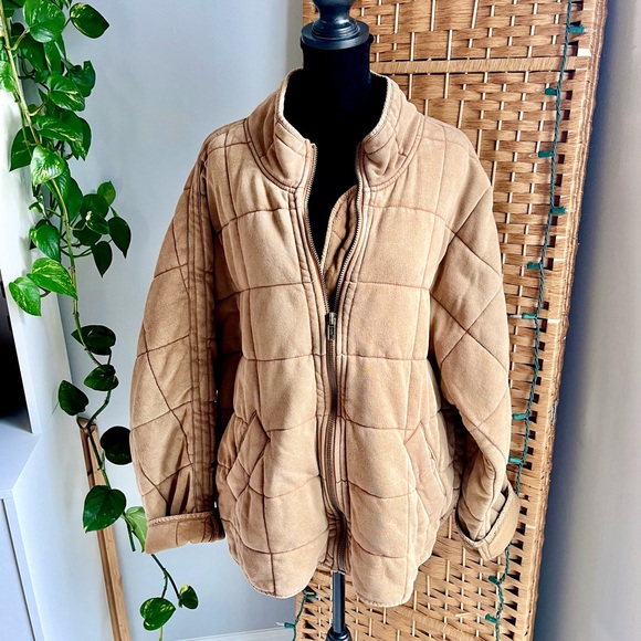 Free People Jackets & Blazers - Free People Dolman Quilted Jacket in Champagne Diamonds